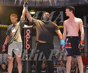 Tom hanlon fight easy fightwear